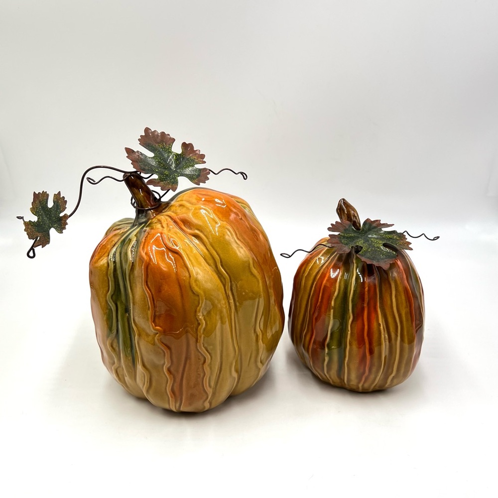 Set of 2 Ceramic Pumpkins With Metal Leaves - Autumn Fall Harvest Decor‎